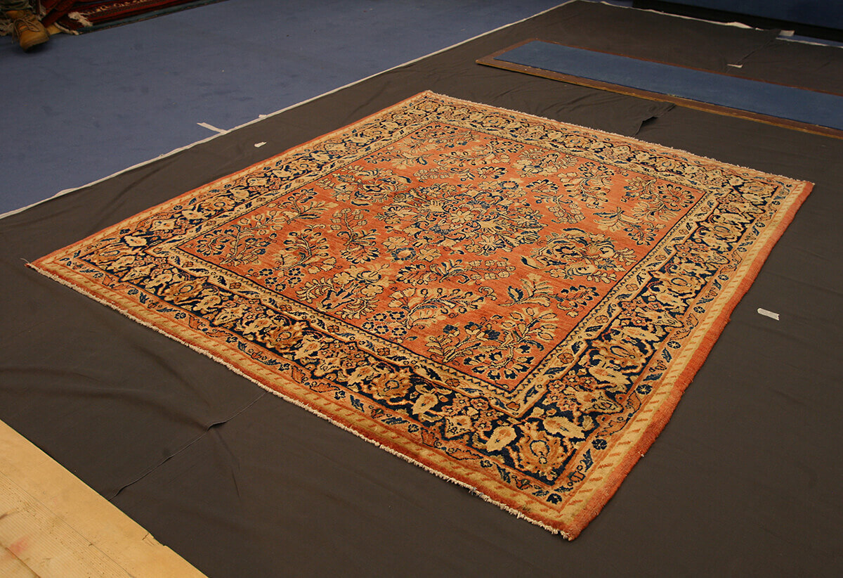 Antique Persian Saruk Rug n°:69241666